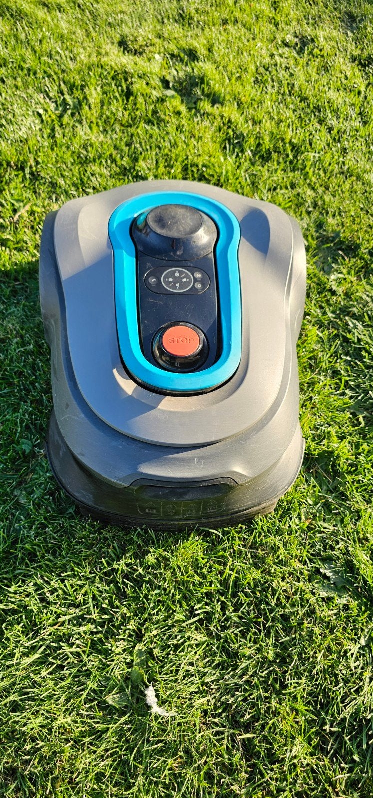 Gardena Smart SILENO City 600 robotmaaier met garage, Tuin en Terras, Bestuurbaar via app, Ophalen of Verzenden, Zo goed als nieuw