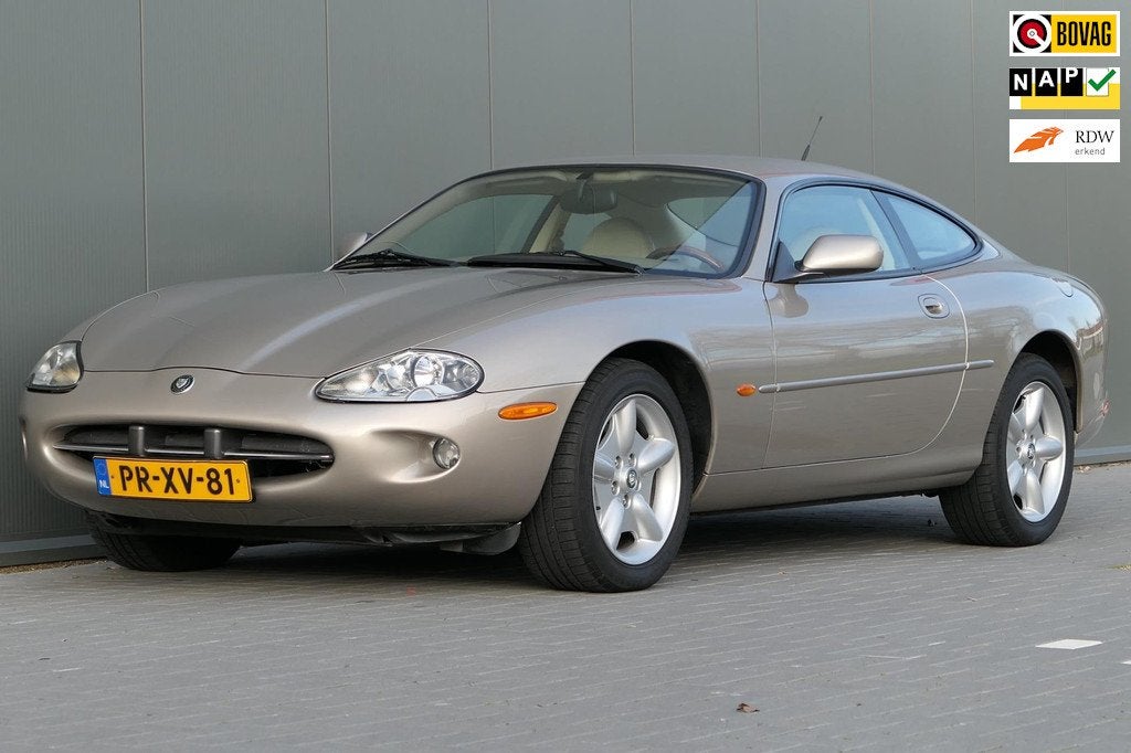 Jaguar XK8 4.0 V8 Coupé NAP 66.000km Uniek Youngtimer Stoel, Auto's, Jaguar, Achterwielaandrijving, Gebruikt, 4 stoelen, Beige