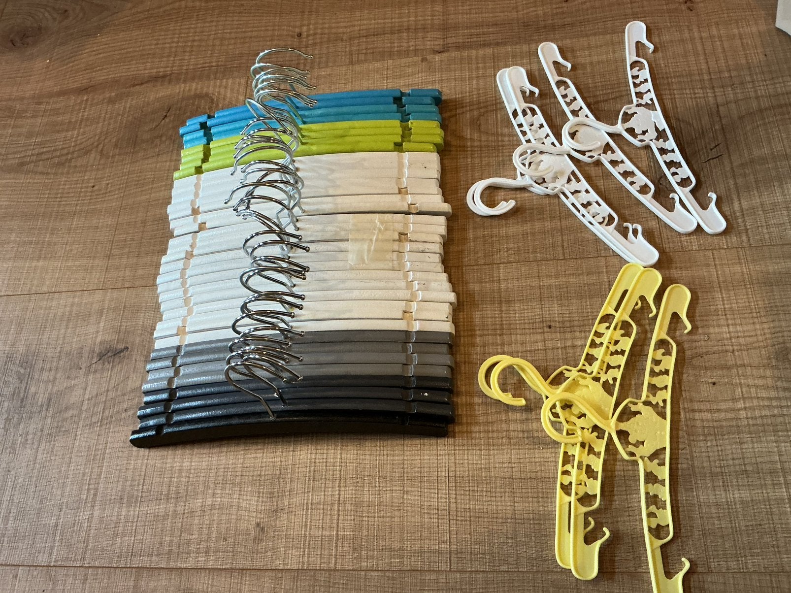 Baby kleding hangers, Ophalen of Verzenden, Zo goed als nieuw, Hout, Kinderen