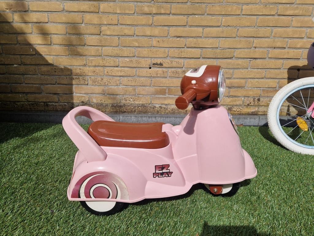 Roze kinderscooter met licht en geluid, Kinderen en Baby's, Speelgoed | Buiten | Voertuigen en Loopfietsen, Ophalen, Gebruikt