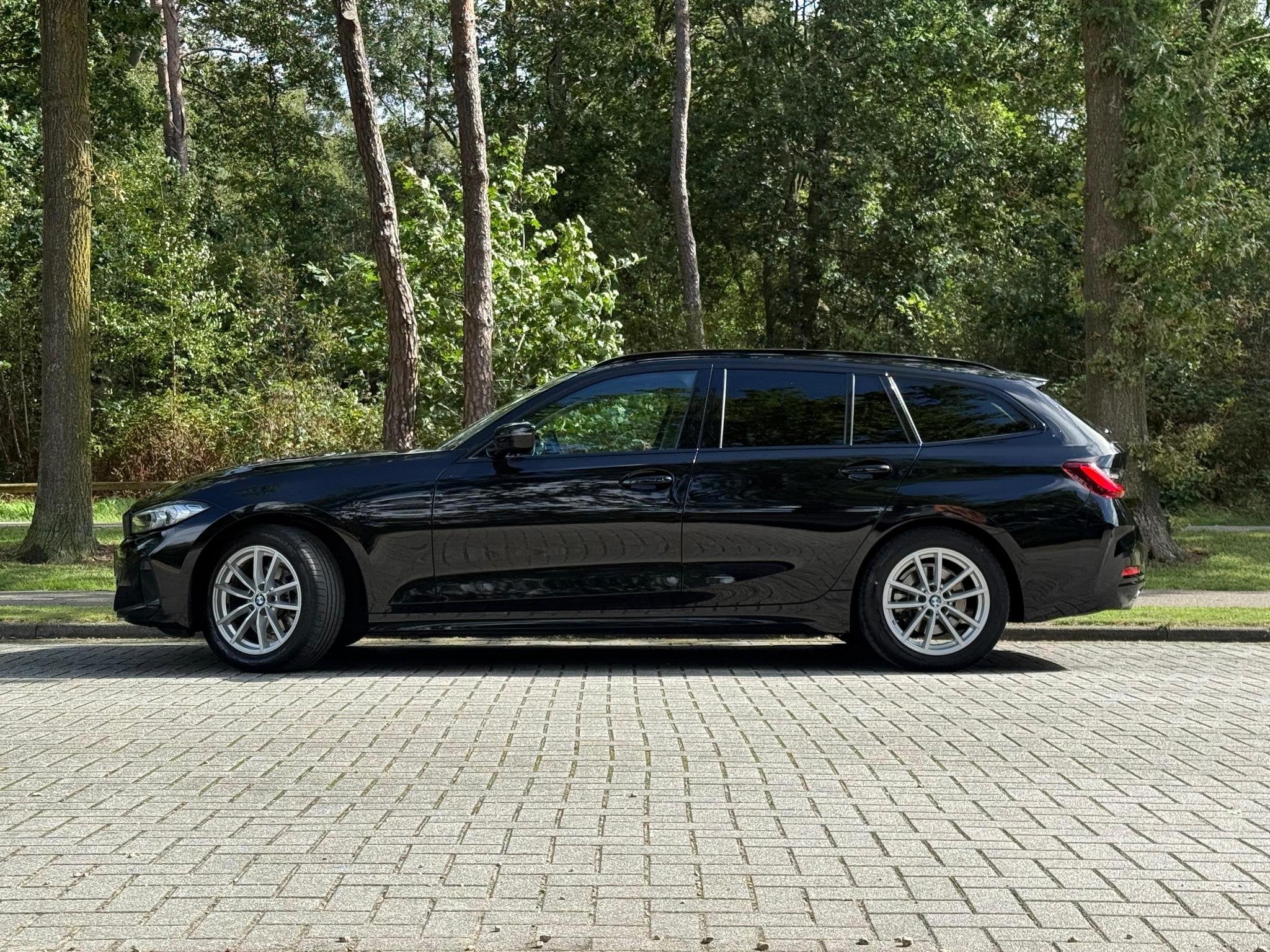 BMW 3-serie Touring 318d 1e Eigenaar | Origineel NL | Dealer, Automaat, 4 cilinders, 150 pk, Zwart
