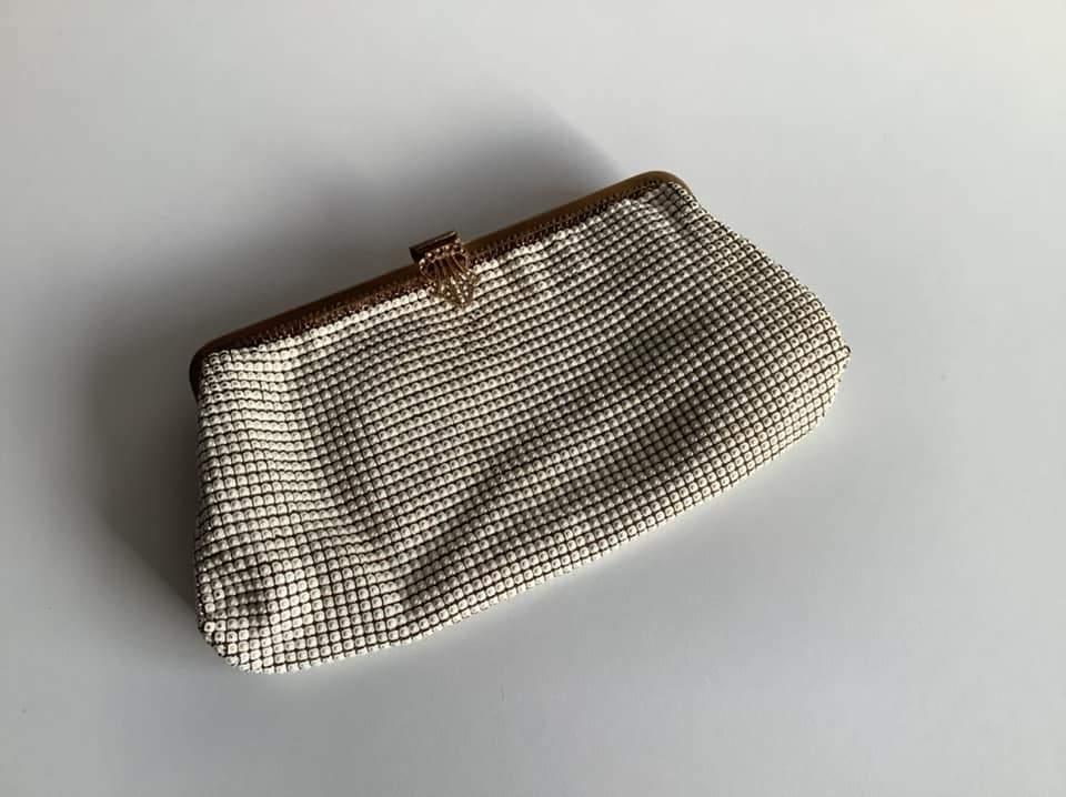 Vintage avondtasje in witte mesh, Ophalen of Verzenden, Zo goed als nieuw, Wit, Avondtasje