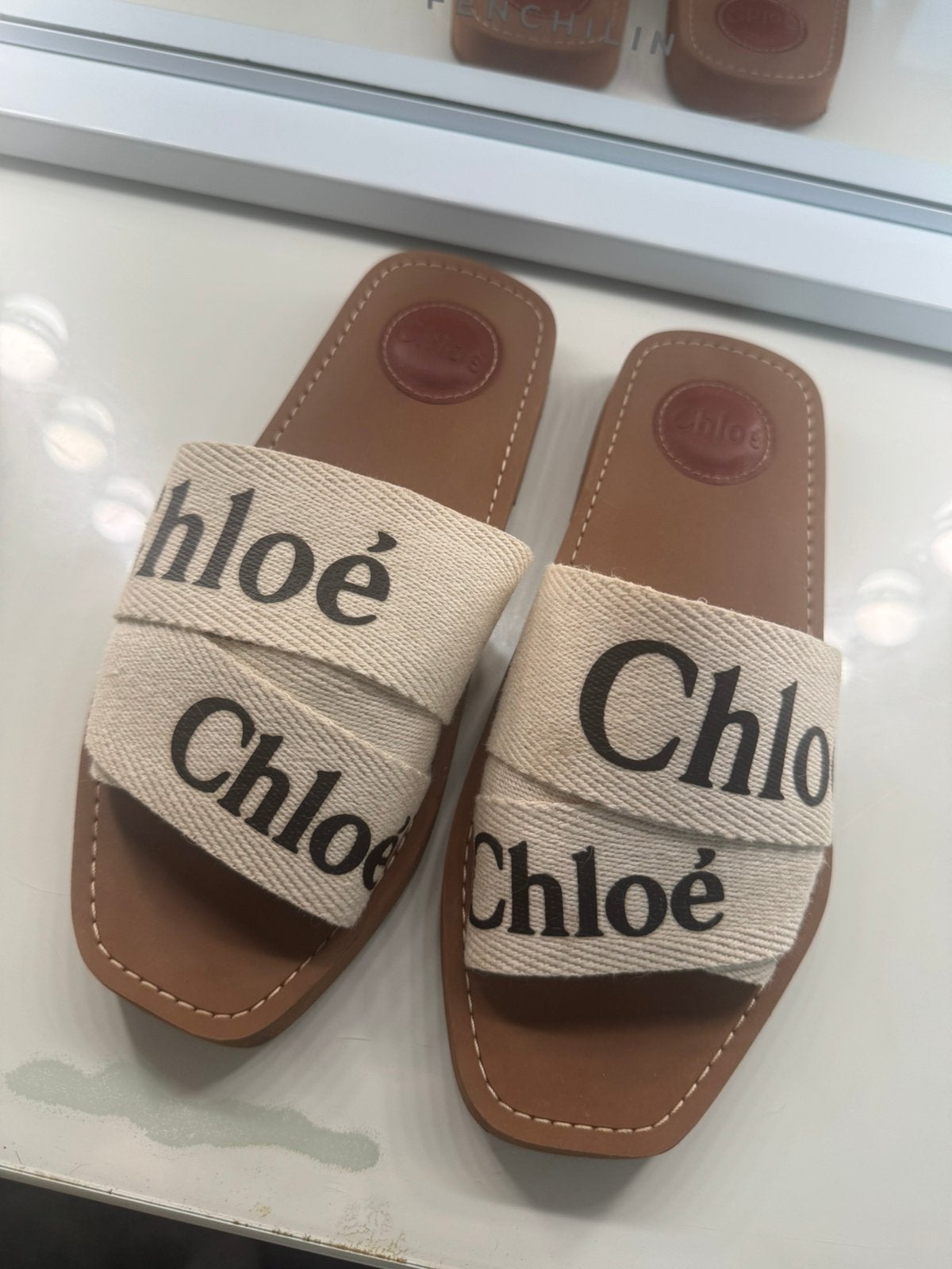 Chloé slippers maat 38, Kleding | Dames, Beige, Gedragen, Ophalen, Slippers