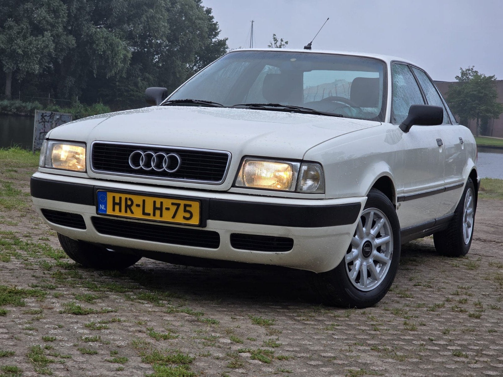 Audi 80 1.6 1994 Wit Zeer netjes, Auto's, Audi, Voorwielaandrijving, Stof, 1209 kg, Wit
