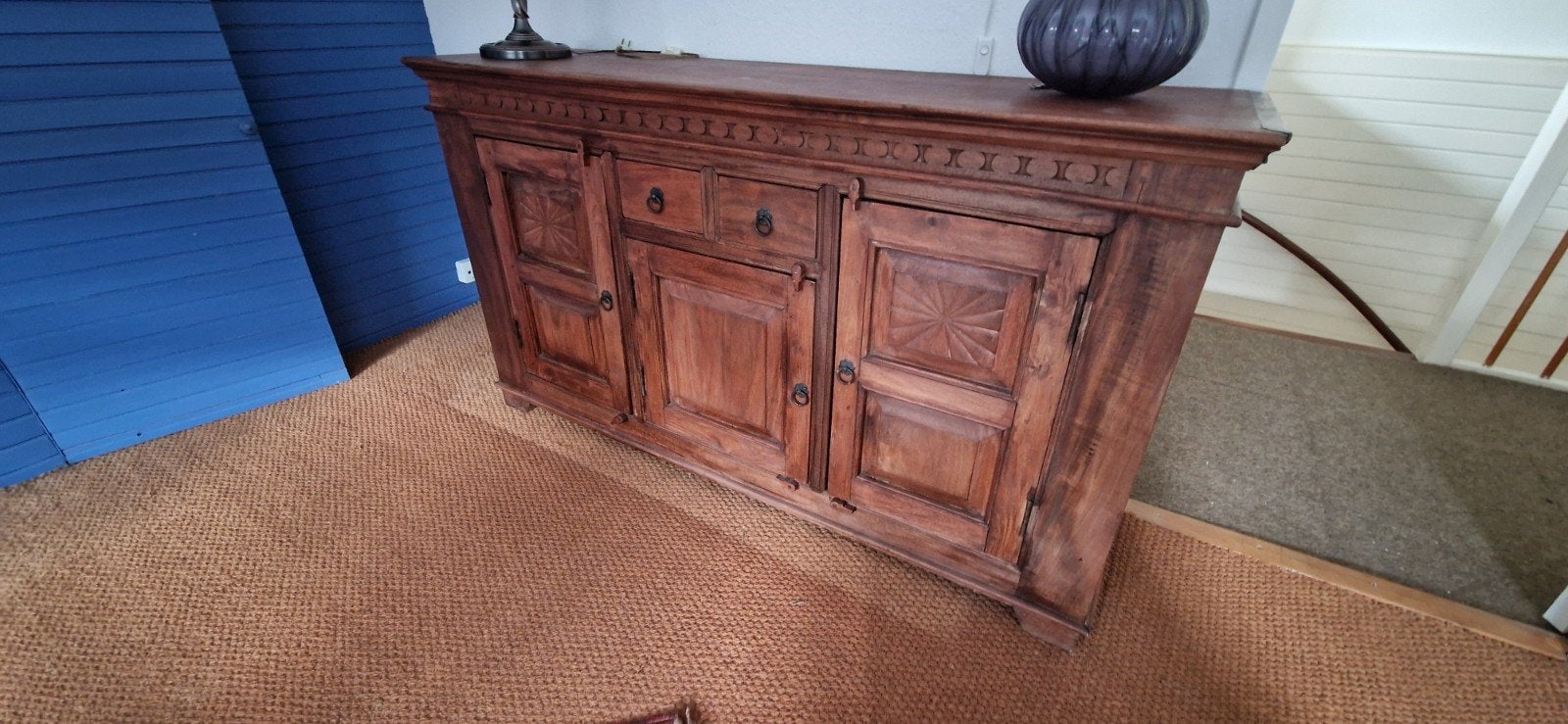 Mooi oud dressoir, Ophalen, Gebruikt, Uitheems, Met deur(en)