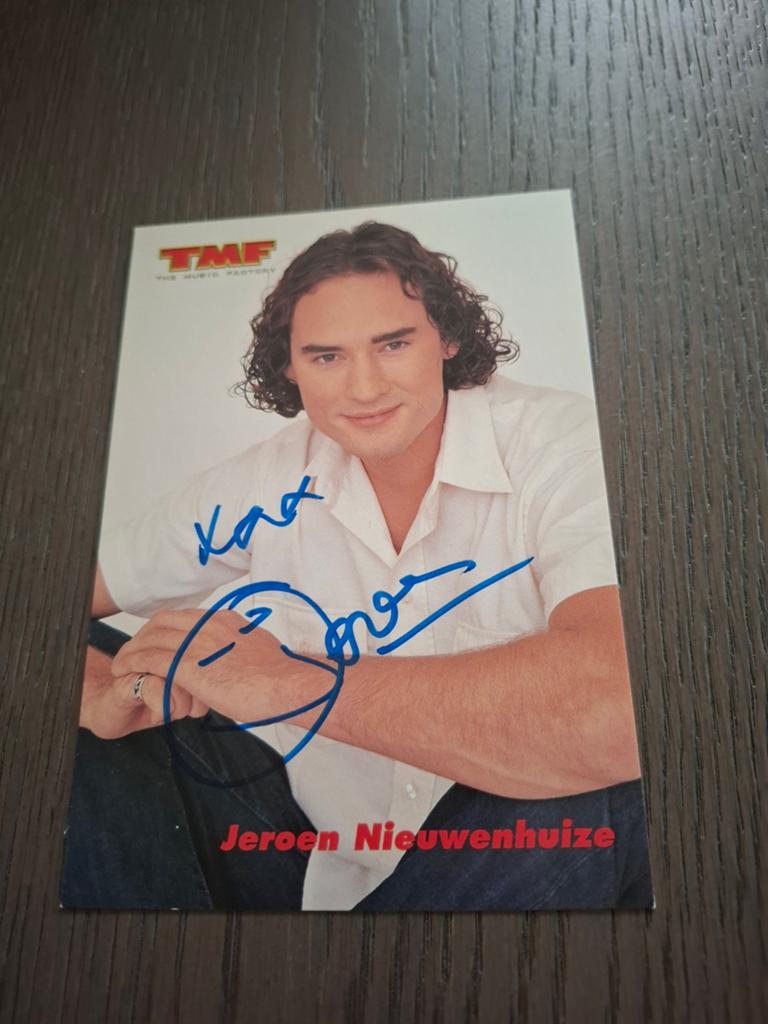 Fotokaart met handtekening TMF vj & dj Jeroen Nieuwenhuize, Verzamelen, Ophalen, Zo goed als nieuw, Foto of Kaart, Gesigneerd