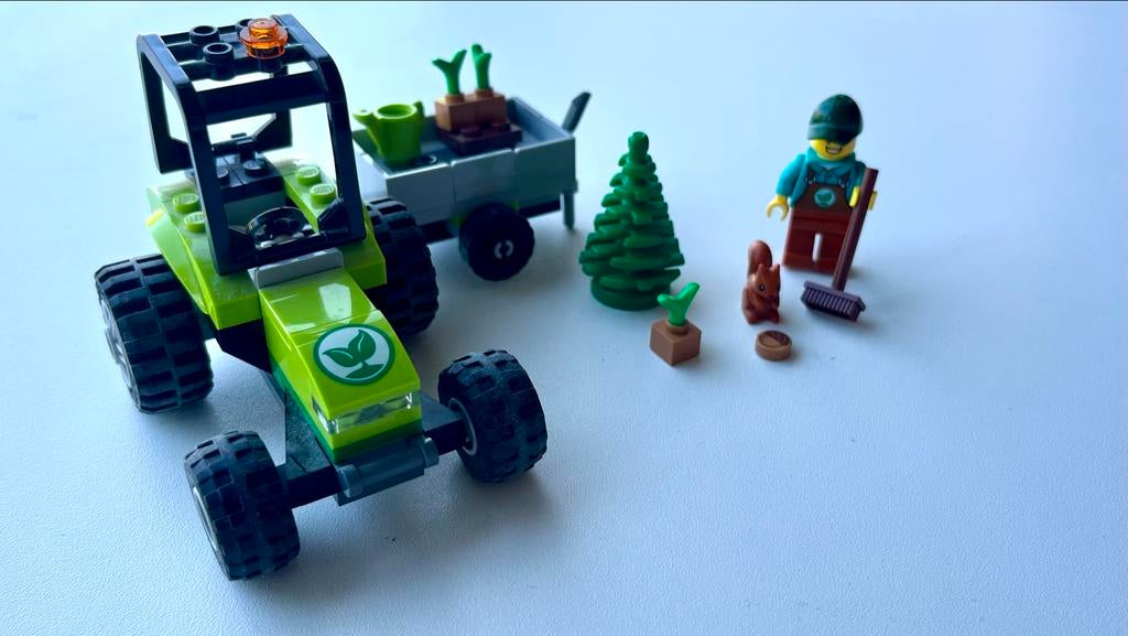 Lego City 60390 Park Tractor - Compleet met boekje, City, Lego, Ophalen of Verzenden, Zo goed als nieuw