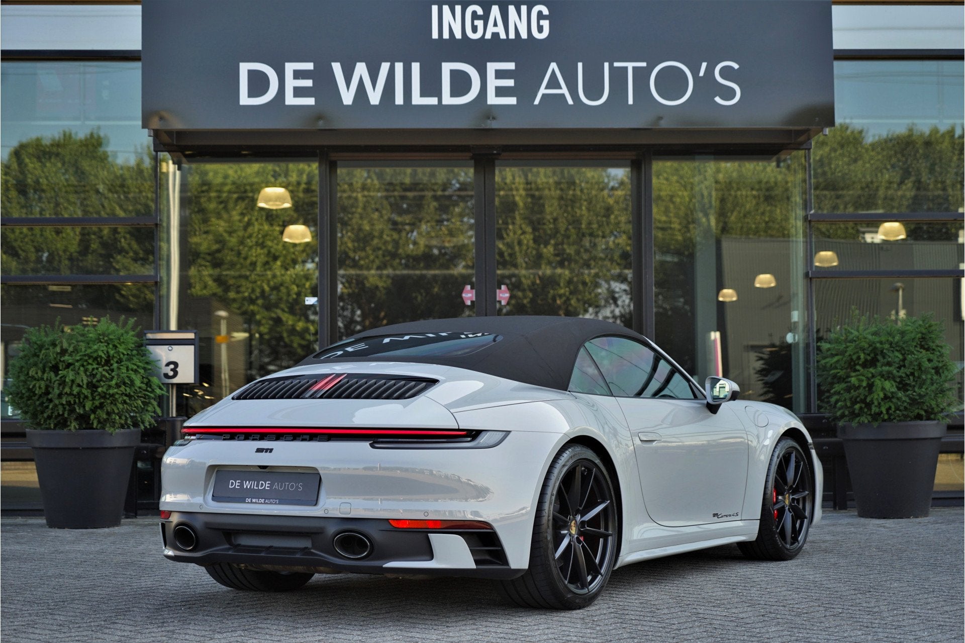 Porsche 911 Cabrio 3.0 Carrera 4S SportDesign Krijt Achteras, Auto's, Porsche, Automaat, Gebruikt, Cabriolet, Zilver of Grijs