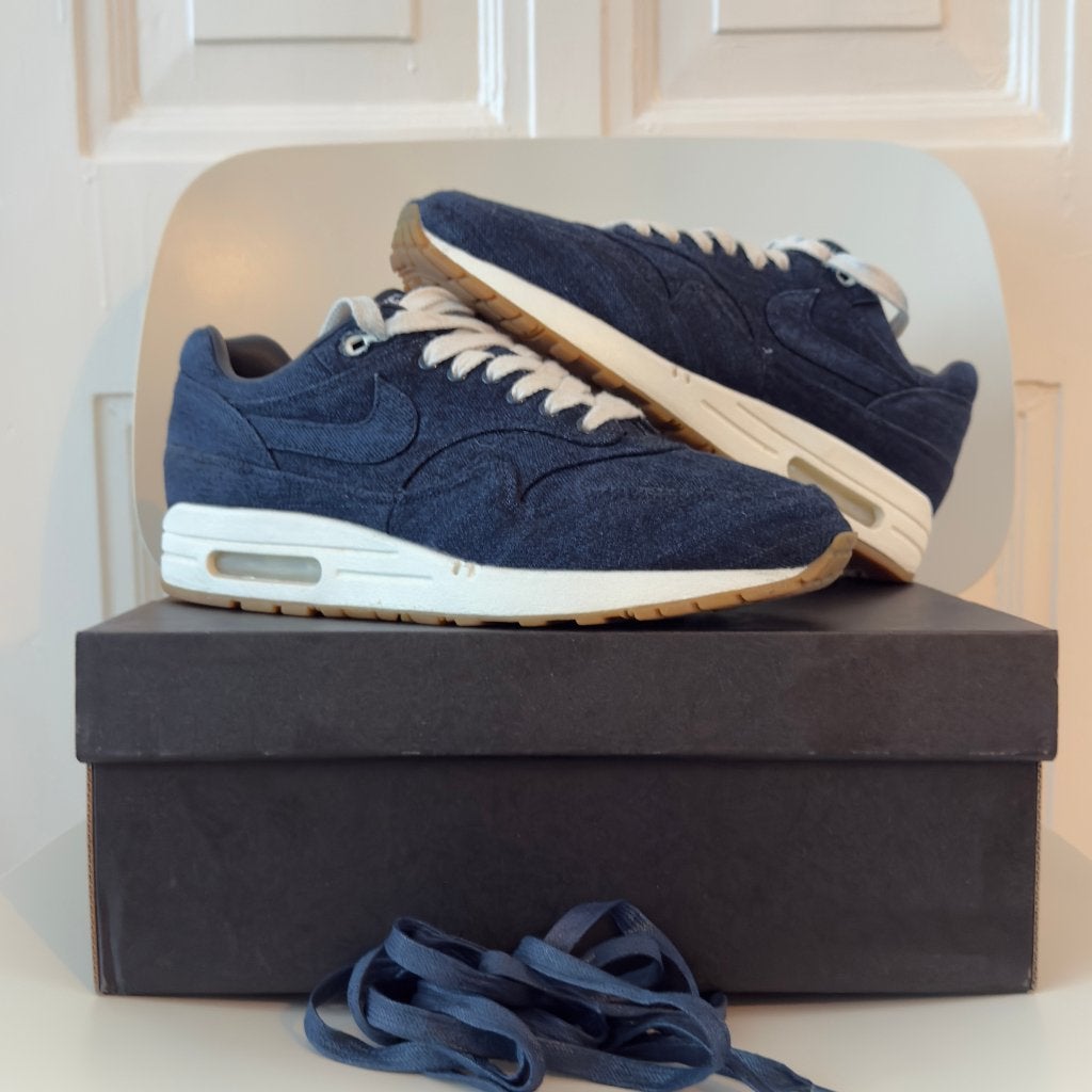 Nike Air Max 1 Denim ID | EU 42, Blauw, Nike, Ophalen of Verzenden, Sneakers of Gympen