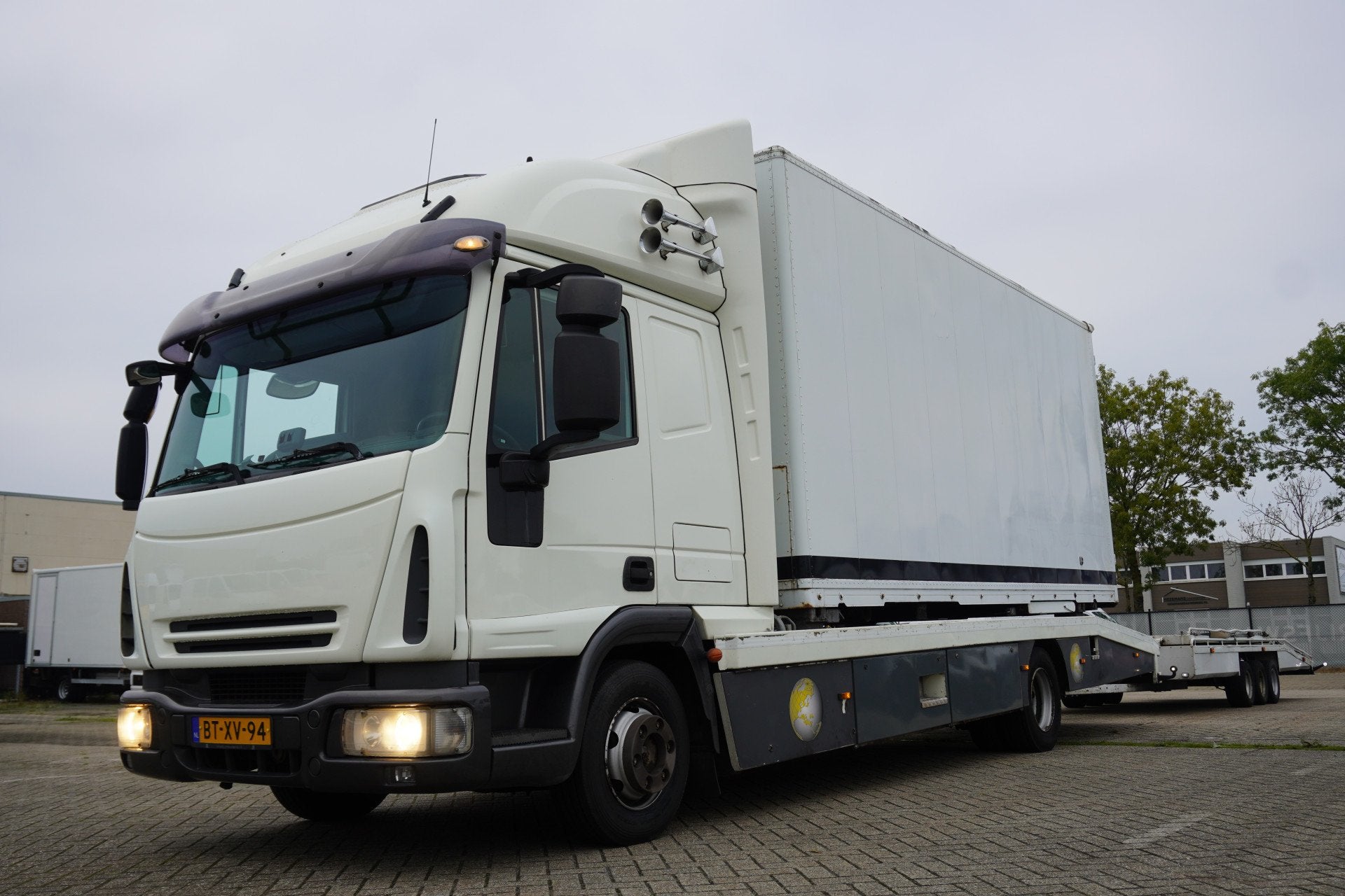 Iveco ML75E18/P AUTOTRANSPORT INCL WITTEVEEN AANHANGER 3500K, Auto's, Euro 5, Stof, Iveco, Origineel Nederlands