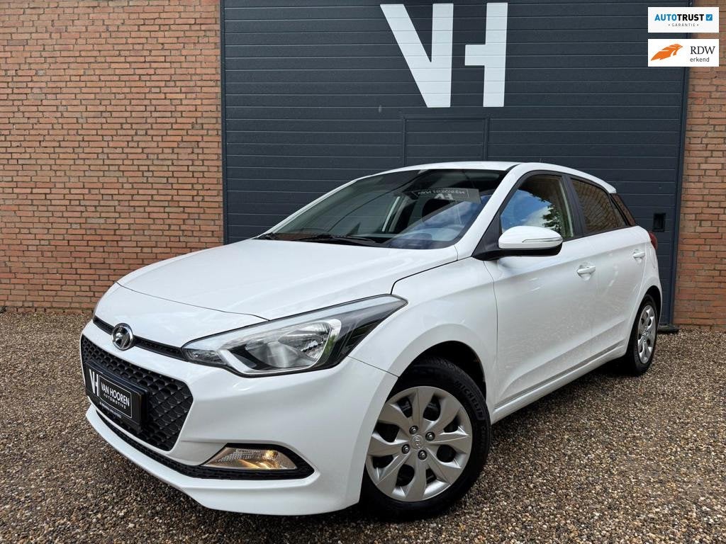 Hyundai I20 1.2 LP i-Drive | TREKHAAK | AIRCO |, 4 cilinders, Wit, Bedrijf, Handgeschakeld