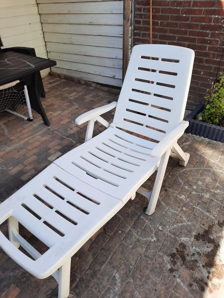 Ligstoel/ ligbed, Tuin en Terras, Ligbedden, Ophalen, Gebruikt, Kunststof, Verstelbaar
