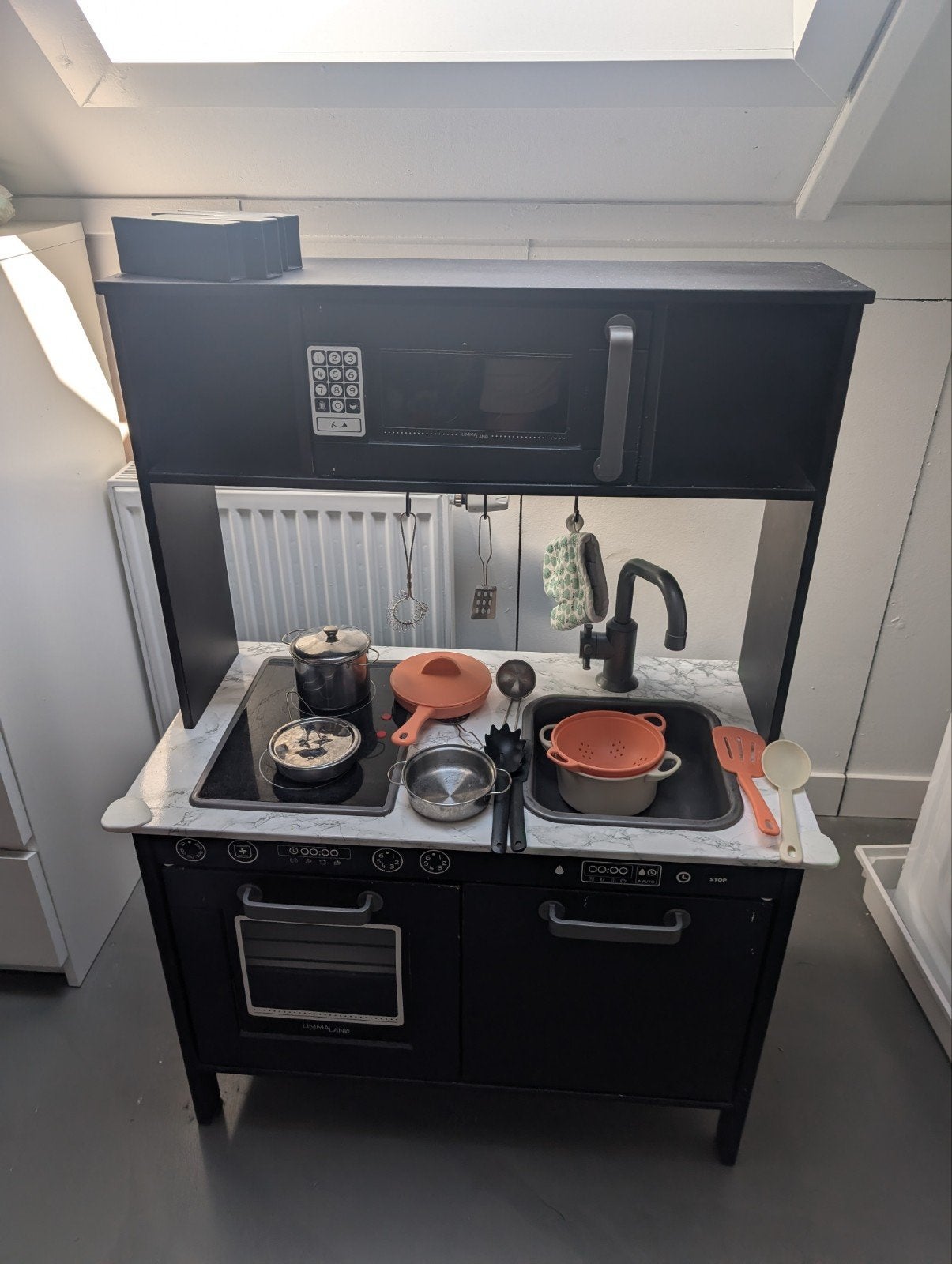 IKEA Duktig keukentje met Limmaland stickers en speelgoed, Ophalen