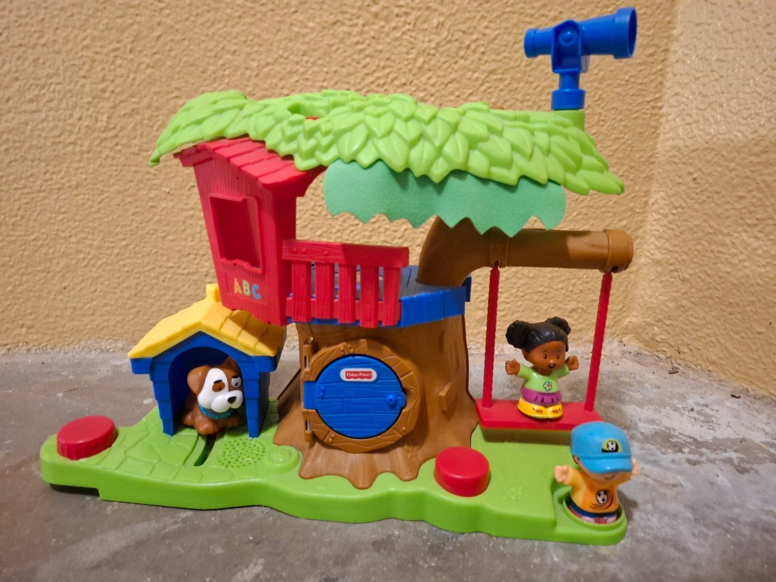 FISHER PRICE LITTLE PEOPLE BOOMHUT, Ophalen, Gebruikt, Speelset, Met geluid