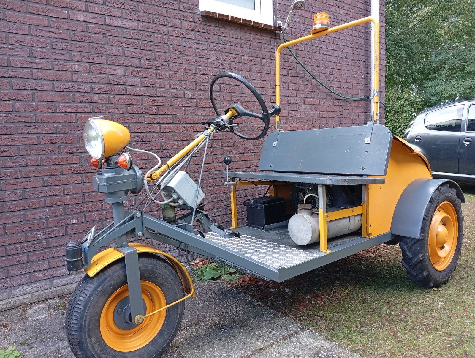 Driewielige zelfbouw tuintrekker, Ophalen, Zo goed als nieuw, Elektrische starter, Minder dan 90 cm