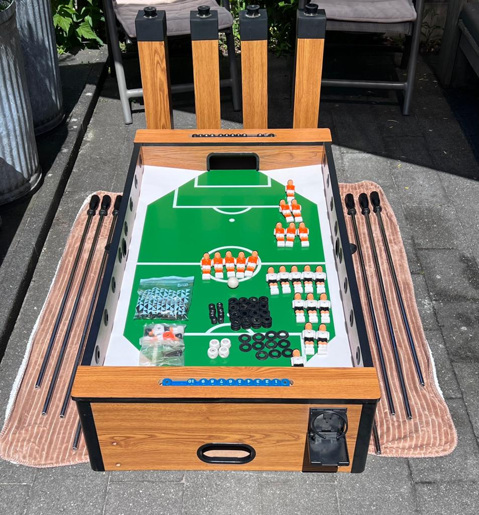 Voetbaltafel, Kinderen en Baby's, Speelgoed | Speeltafels, Zo goed als nieuw, Ophalen