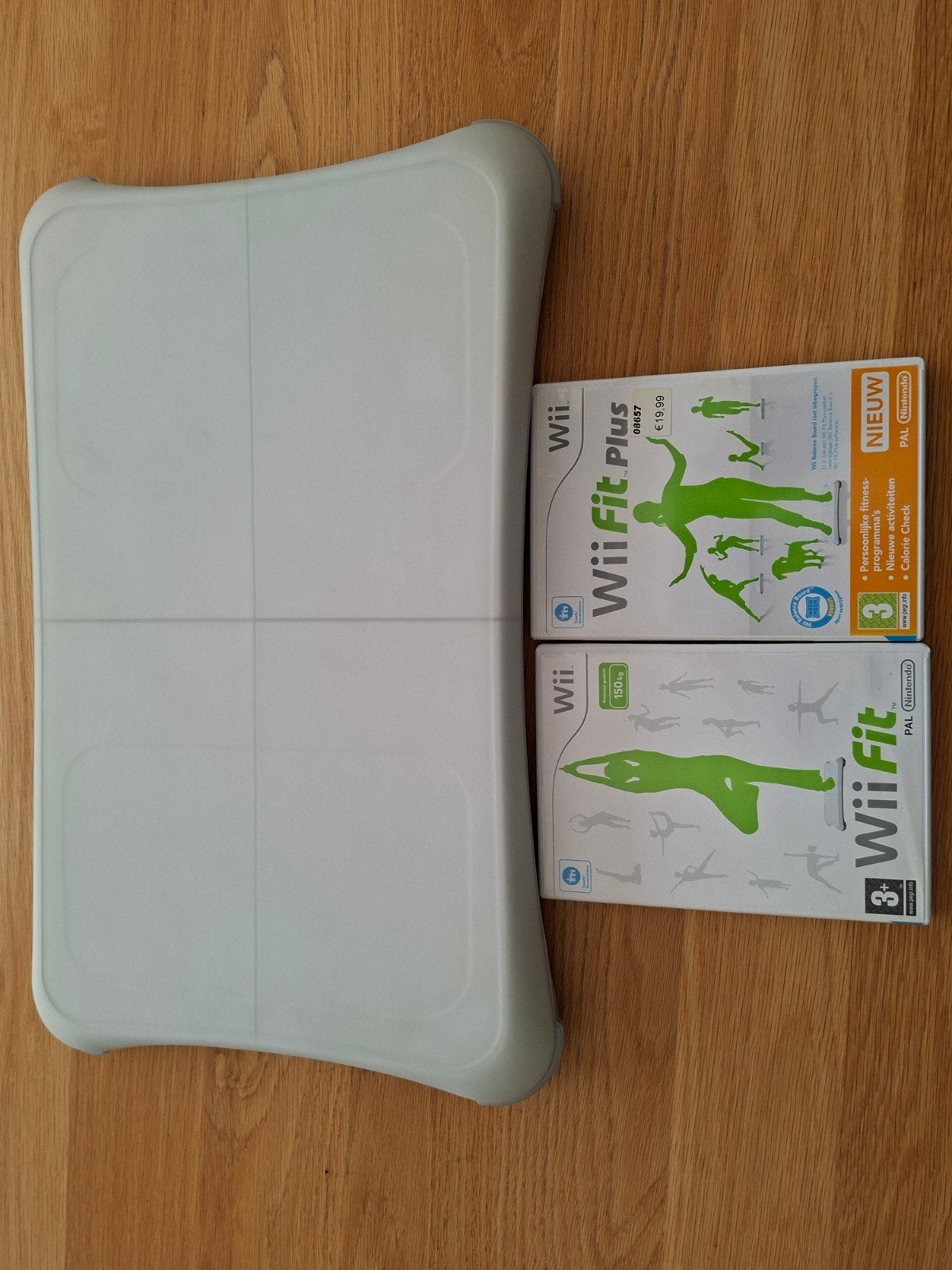 Wii Fit Balance Board met Wii Fit en Wii Fit Plus games, Spelcomputers en Games, Ophalen, Gebruikt, 1 speler, Vanaf 3 jaar