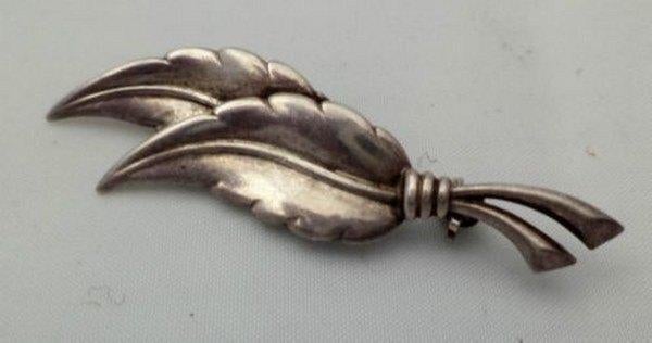 Art deco broche 2 blaadjes, 835 zilver (7124-2929), Sieraden, Tassen en Uiterlijk, Broches, Ophalen, Zo goed als nieuw, Zilver
