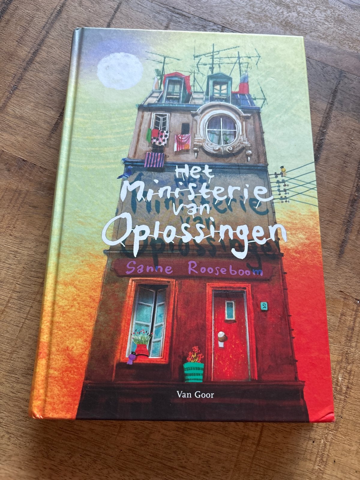 Het Ministerie van Oplossingen - Sanne Rooseboom, Ophalen of Verzenden, Zo goed als nieuw