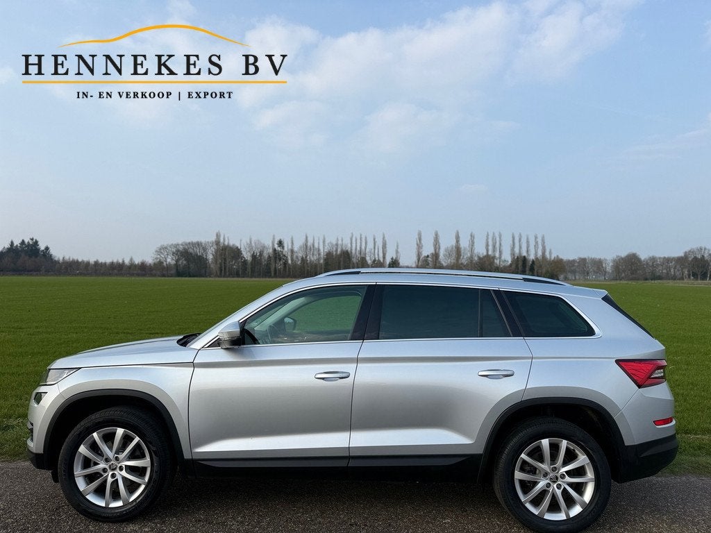 Skoda Kodiaq 1.5 TSI Business Edition export btw/ bpm lees t, Auto's, Skoda, 4 cilinders, 150 pk, Leder en Stof, Automatische klimaatregeling