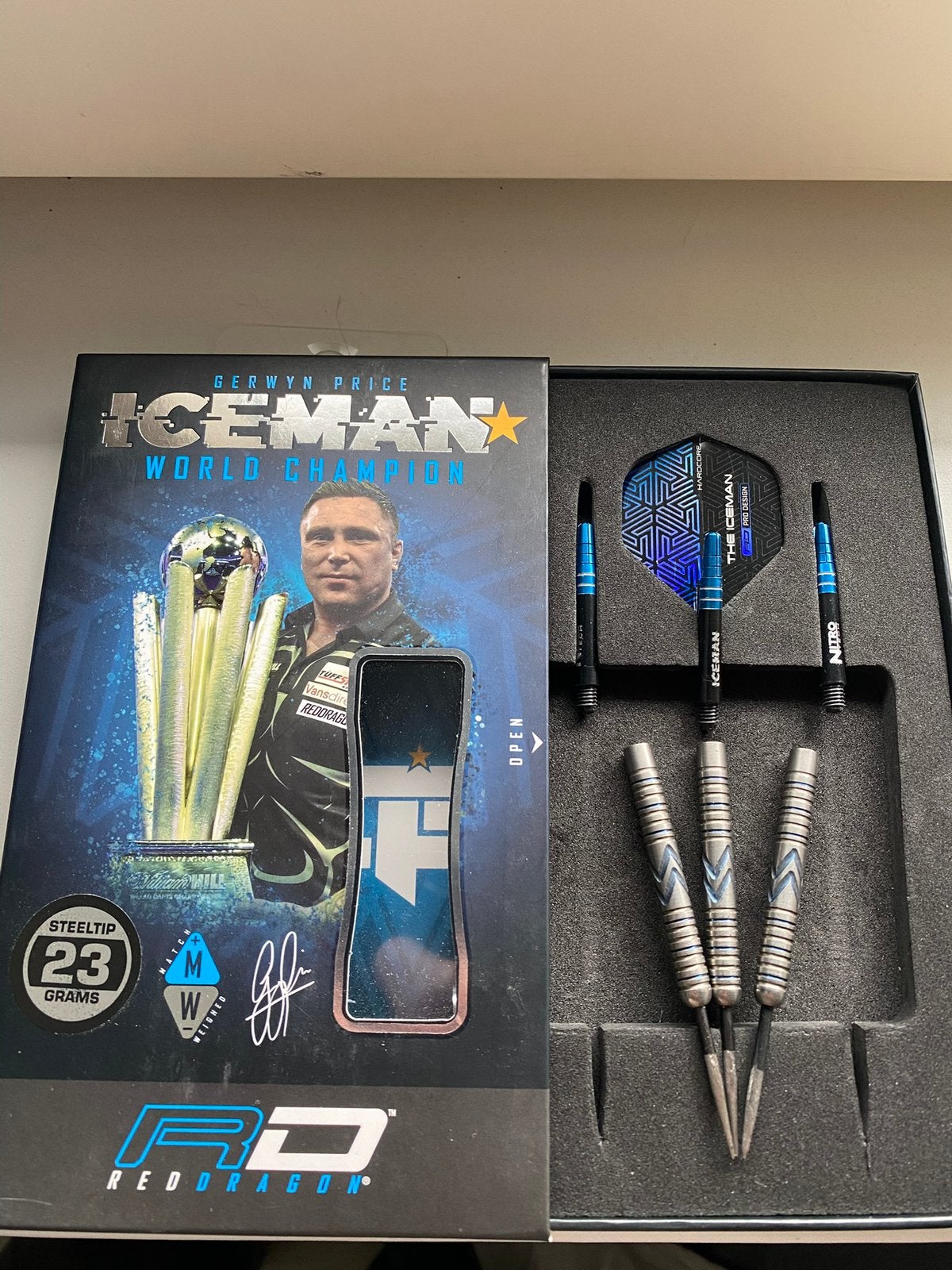 Dartpijlen Gerwyn Price Iceman Midnight 23 gram, Ophalen of Verzenden, Zo goed als nieuw, Pijlen