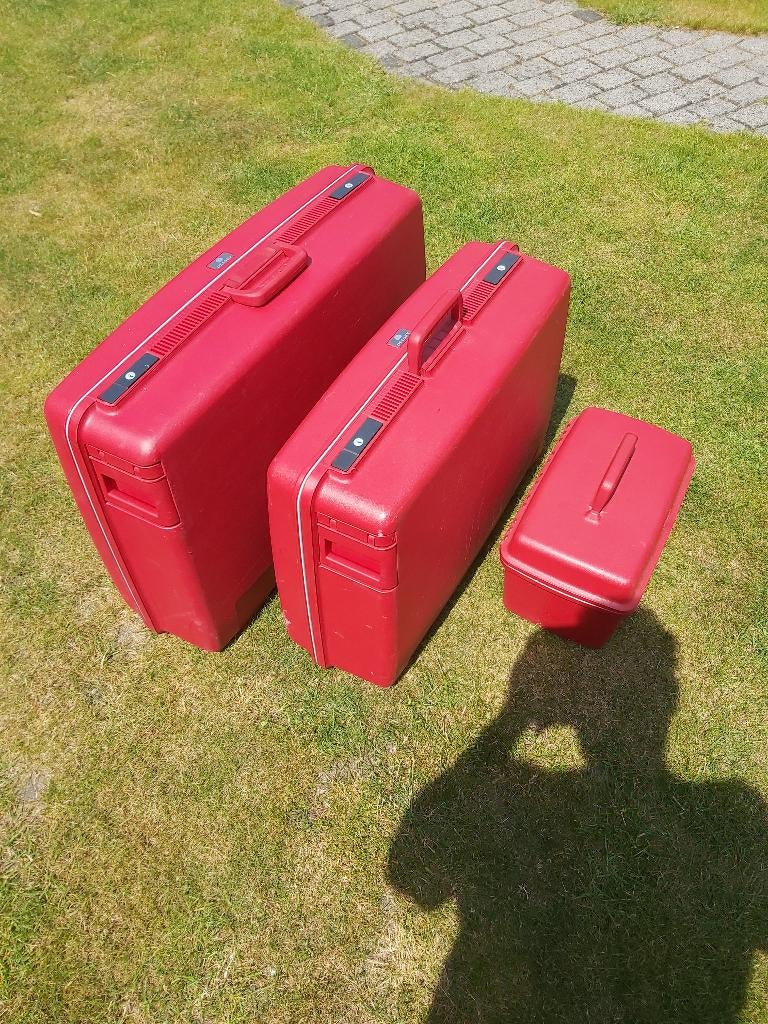 koffers plus beautycase, Hard kunststof, Zo goed als nieuw, 70 cm of meer, Wieltjes