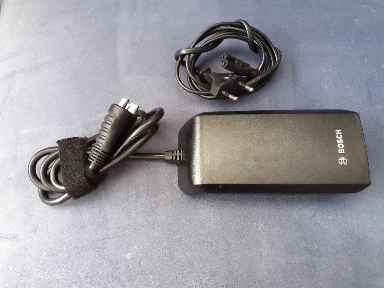 Nieuwe Bosch eBike Acculader 2A Compact Charger, Fietsen en Brommers, Fietsaccessoires | Fietsaccu's, Ophalen of Verzenden, Nieuw