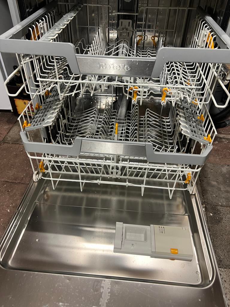 Miele inbouw vaatwasser, Witgoed en Apparatuur, Vaatwasmachines, Gebruikt, Inbouw, 85 tot 90 cm, 60 cm of meer, Minder dan 10 liter