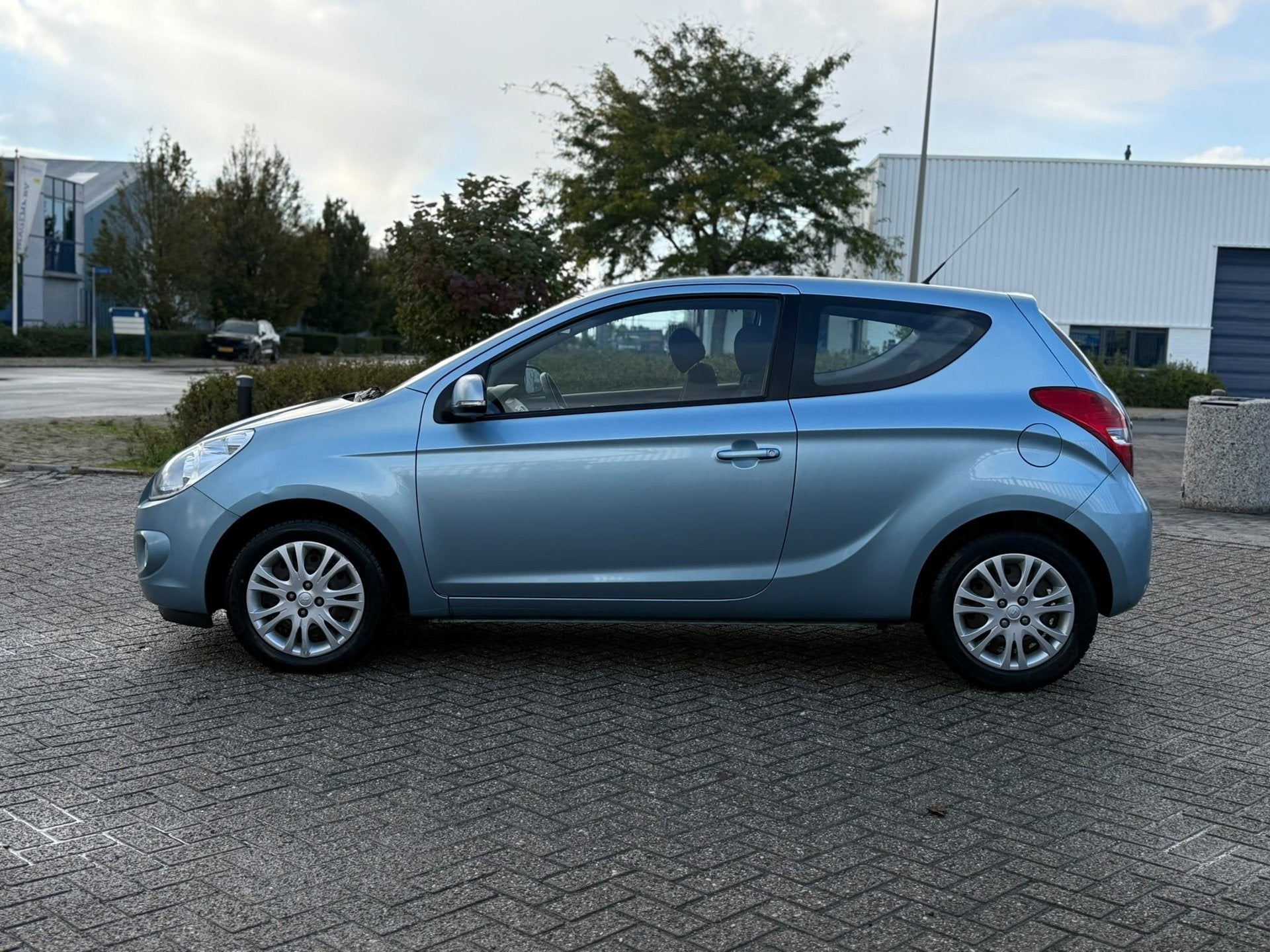 Hyundai I20 1.4i i-Motion#Nap#Automaat#Airco#Apk, Auto's, Euro 5, 1396 cc, Blauw, Origineel Nederlands