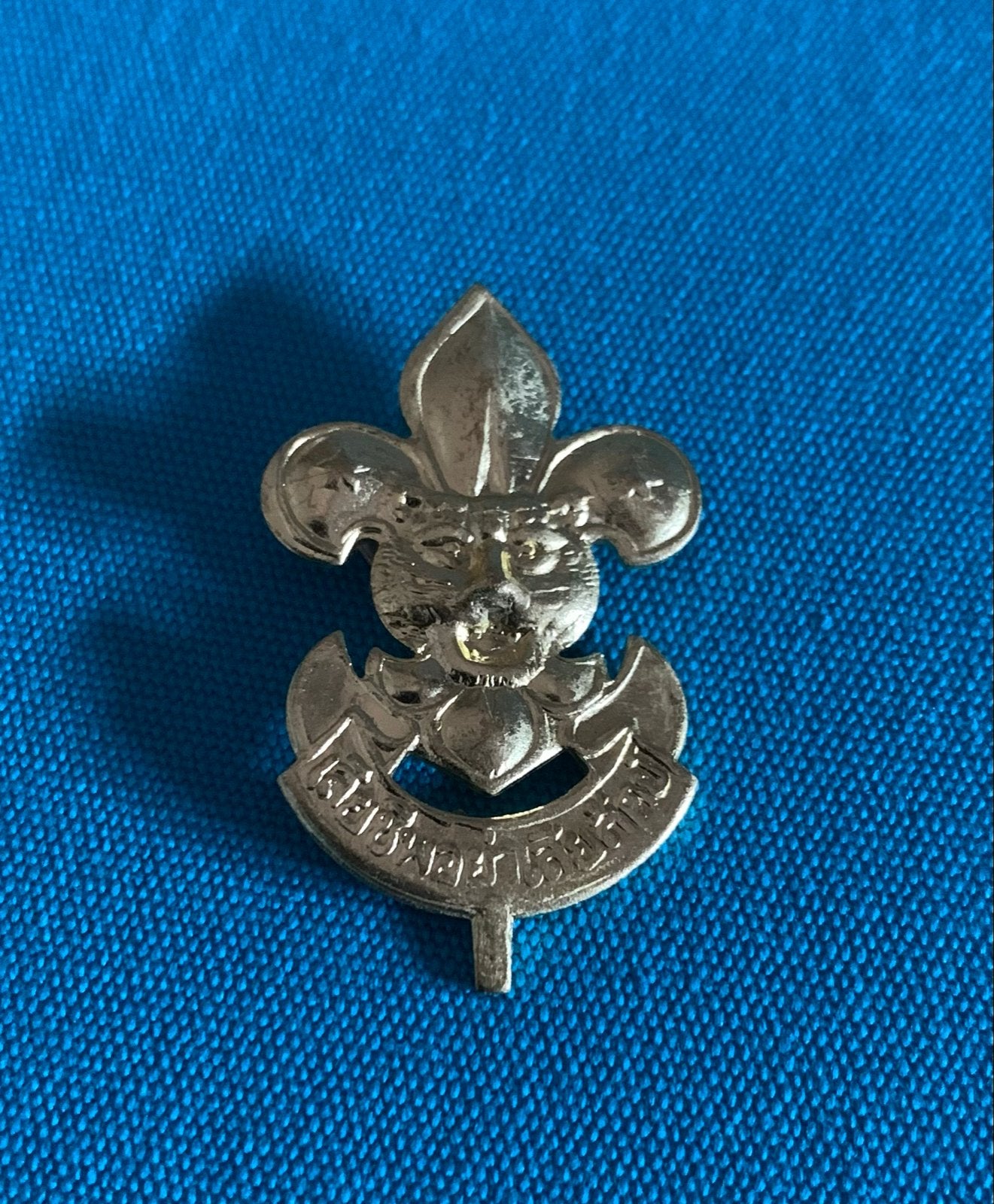 Scouting baret-insigne Thailand, Verzamelen, Ophalen of Verzenden, Nieuw, Embleem, Speld of Insigne
