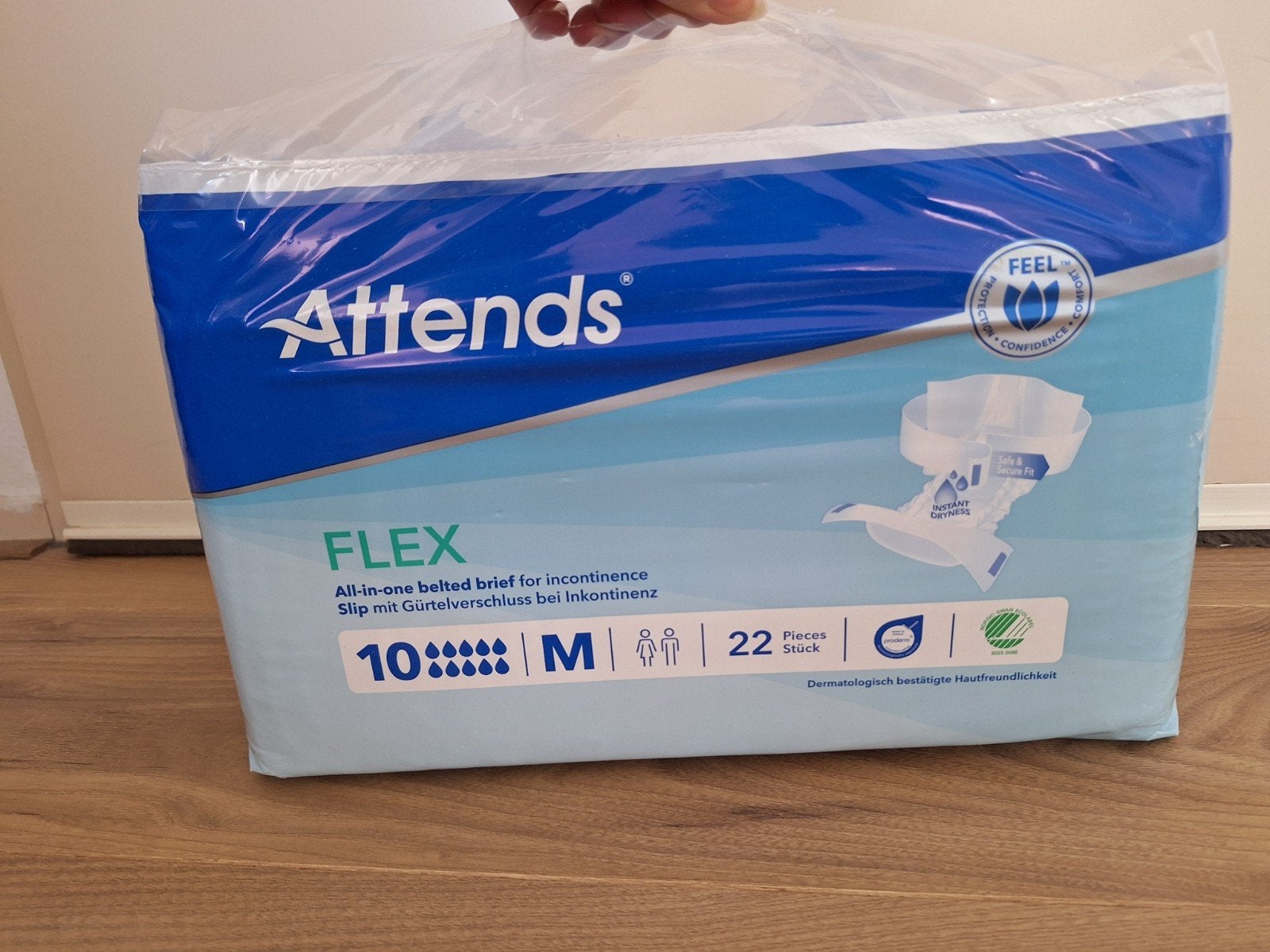 Attends 10 slips maat M met heupband NIEUW !!, Ophalen of Verzenden, Nieuw