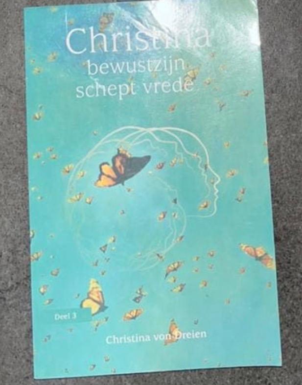 BEWUSTZIJN SCHEPT VREDE Christina Von Dreien, Ophalen of Verzenden, Zo goed als nieuw, Tarot of Kaarten leggen, Achtergrond en Informatie