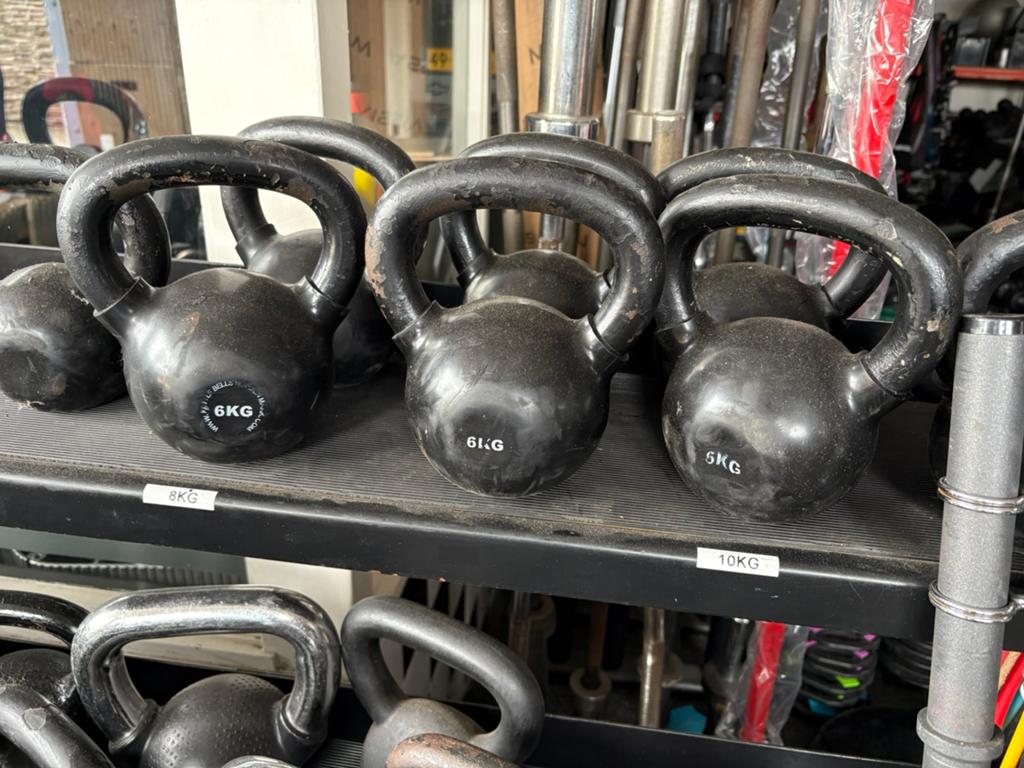 Uitzoeken 6 kg kettlebells kettlebell gewichten, Sport en Fitness, Gebruikt, Gewichten, Kettlebell, Kettlebell