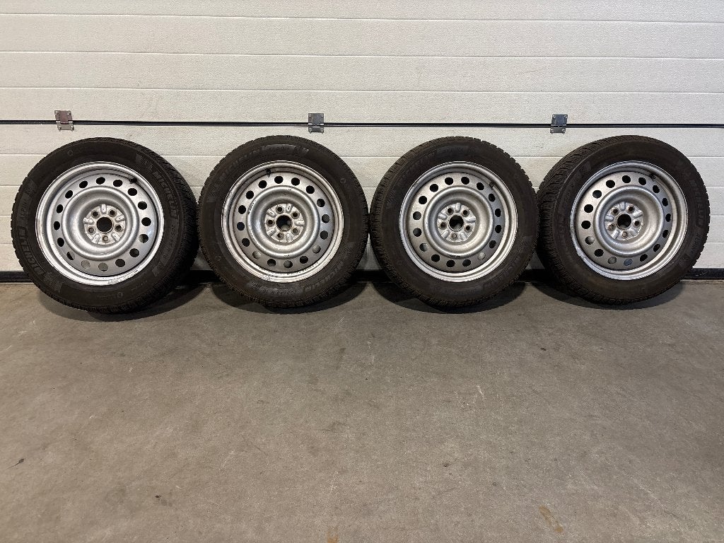 16" michelin winterbanden st 5 x 100 toyota prius, avensis 2, Ophalen, Gebruikt, 16 inch, Banden en Velgen