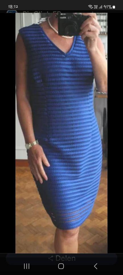 Bel & Bo, blauwe aansluitende jurk, M, Kleding | Dames, Maat 38/40 (M), Blauw, Ophalen of Verzenden, Zo goed als nieuw