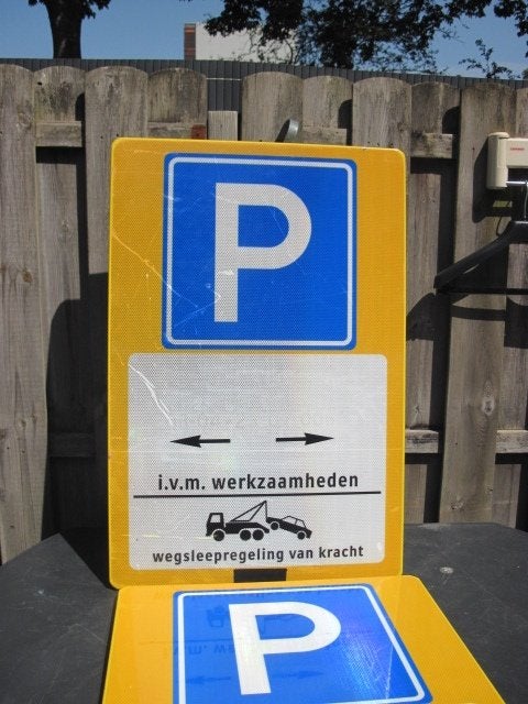 Twee Keer Verkeersbord - P, Ophalen, Gebruikt, Reclamebord