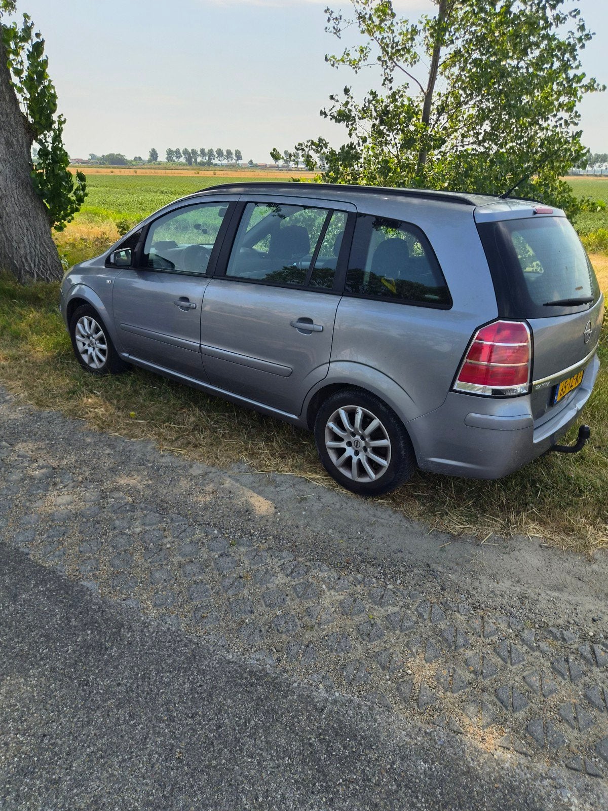 Opel Zafira 1.8  keuring maart 2027, Stof, 4 cilinders, Origineel Nederlands, Grijs