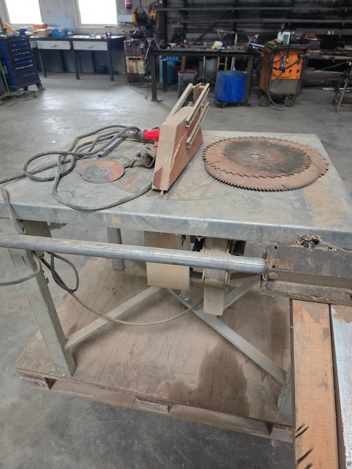 Verboom Harwi zaagtafel - Krachtstroom 32 amp +  extra zaagb, Doe-het-zelf en Verbouw, Ophalen, Gebruikt, 70 mm of meer, Overige typen