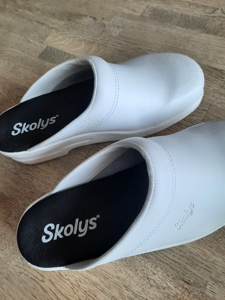 verpleegsters klompen, Slippers, Wit, Ophalen of Verzenden, Zo goed als nieuw