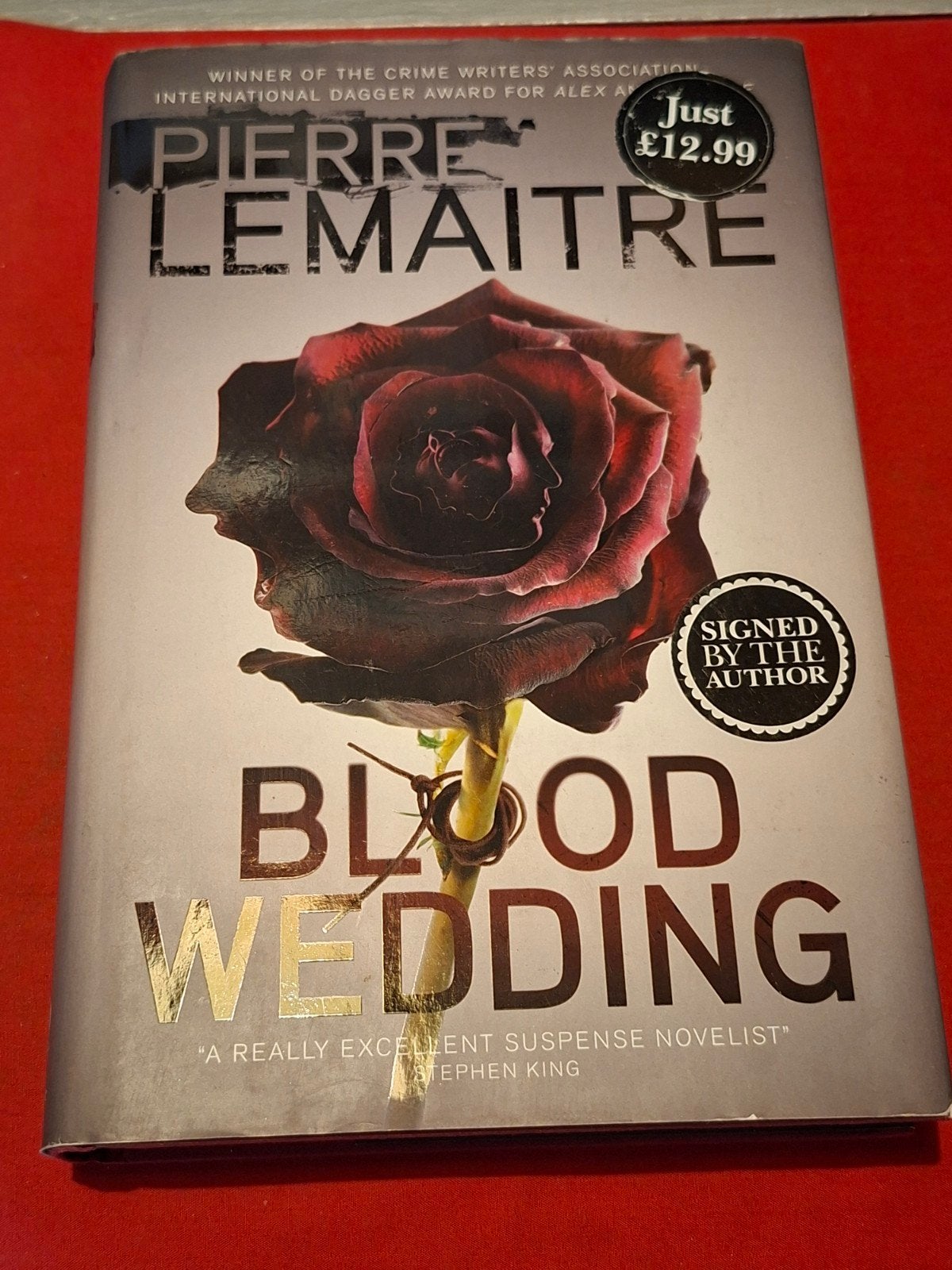 GESIGNEERD ( Signed ) Blood wedding. Pierre Lemaitre. Engels, Boeken, Thrillers, Ophalen of Verzenden, Gelezen, Amerika