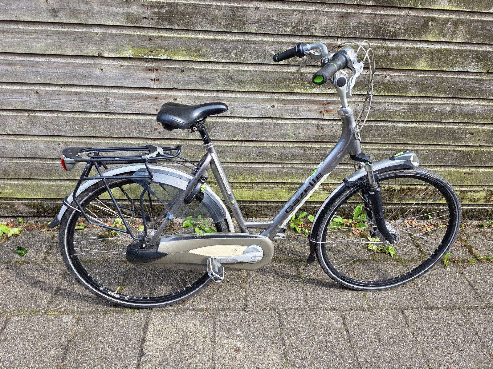 Gazelle Montreux Ltd. Limited edition dames, Ophalen