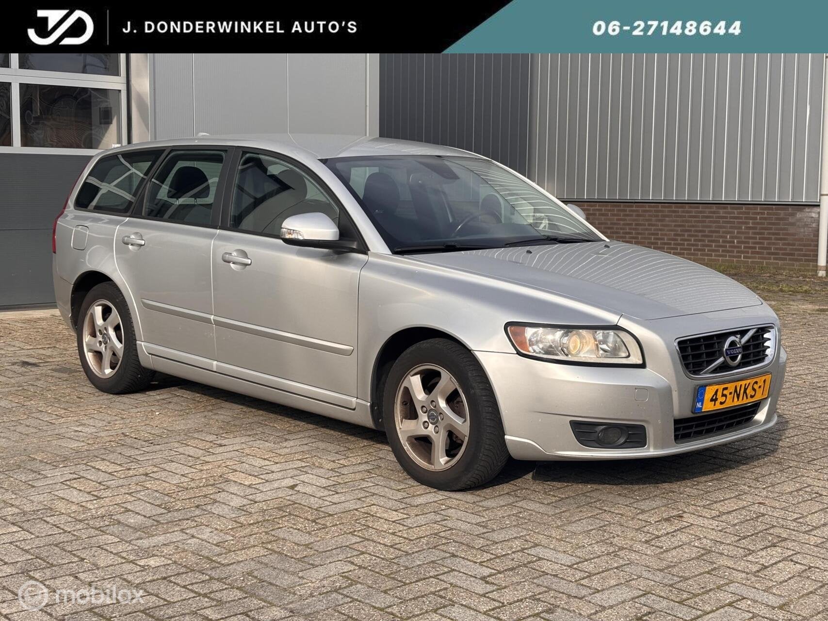 Volvo V50 2.0 Sport Airco Cruise parkeersensoren nette auto, Stof, Gebruikt, Zwart, 4 cilinders