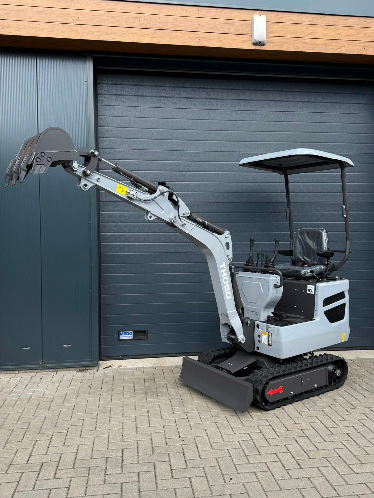 (NIEUW) THOGO Minigraver 1000 kg - 14 pk diesel - 25L bak, Ophalen of Verzenden, Graafmachine