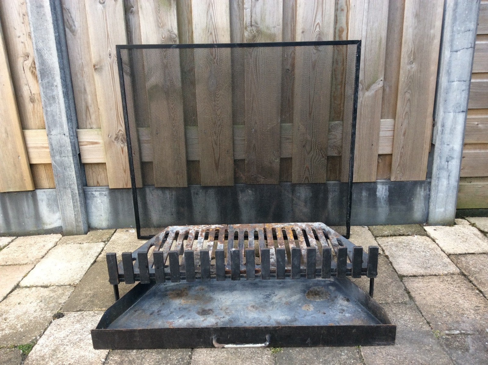 Open haard set: spatscherm, opvangbak en grill, Ophalen, Gebruikt, Vrijstaande haard, Houthaard