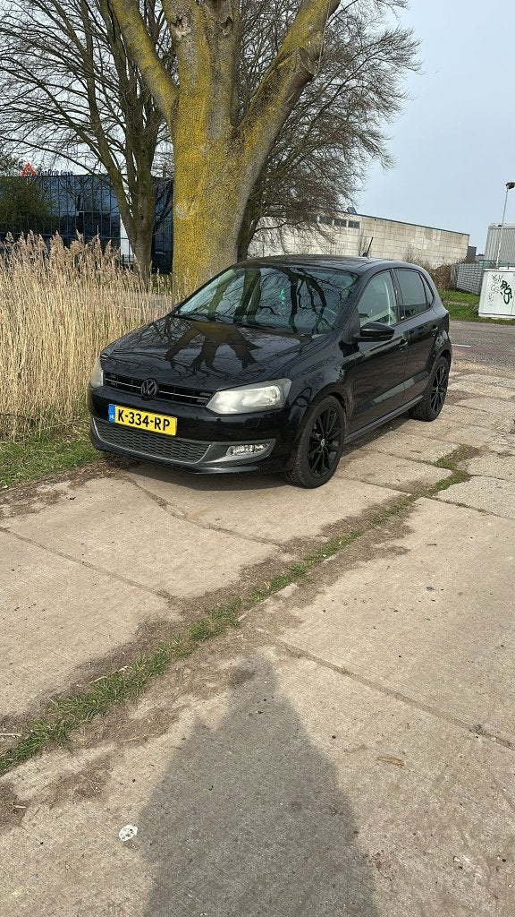 Volkswagen Polo 1.2 51KW 2011 Zwart, Voorwielaandrijving, 967 kg, 40 €/maand, Zwart
