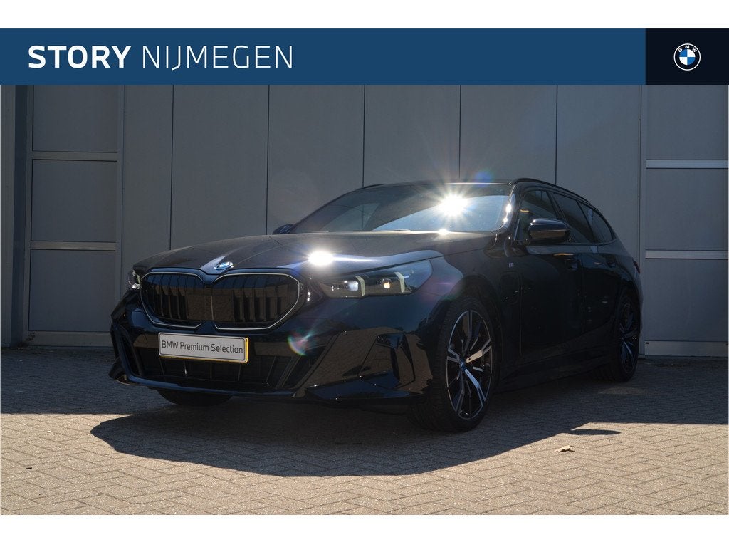 BMW 5 Serie Touring 530e M Sport Automaat / Trekhaak / Panor