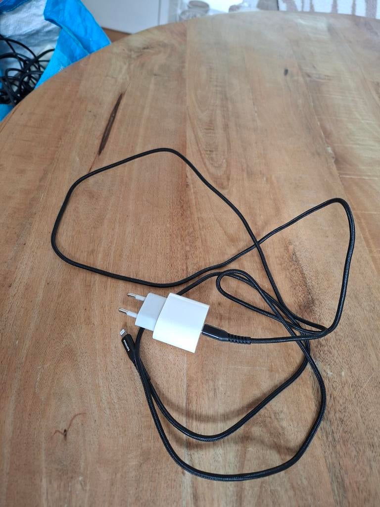 Originele Apple 20W USB-C adapter met Philips 3.0 kabel, Telecommunicatie, Mobiele telefoons | Telefoon-opladers, Zo goed als nieuw