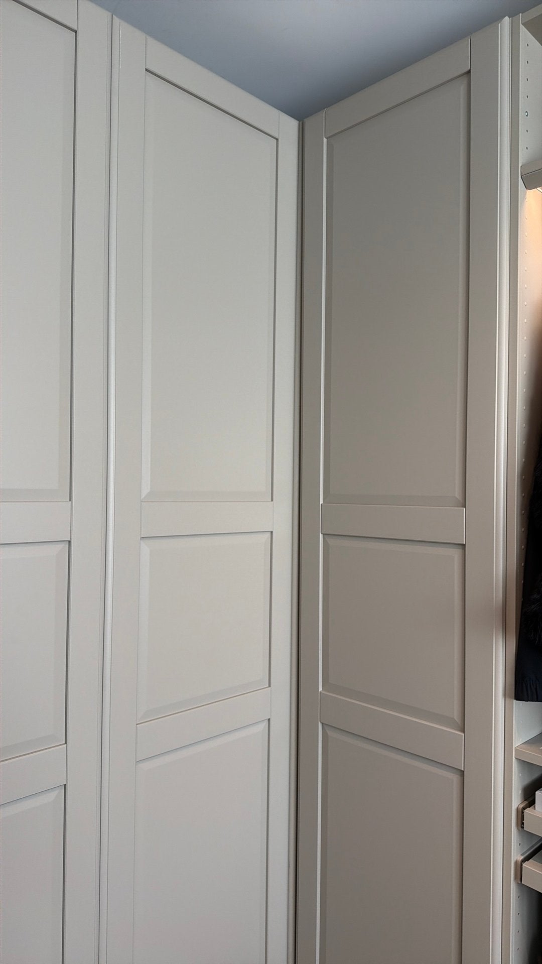 2 tyssedal deuren grijs beige ikea 230cm, Huis en Inrichting, 200 cm of meer, Zo goed als nieuw, 25 tot 50 cm, 50 tot 100 cm