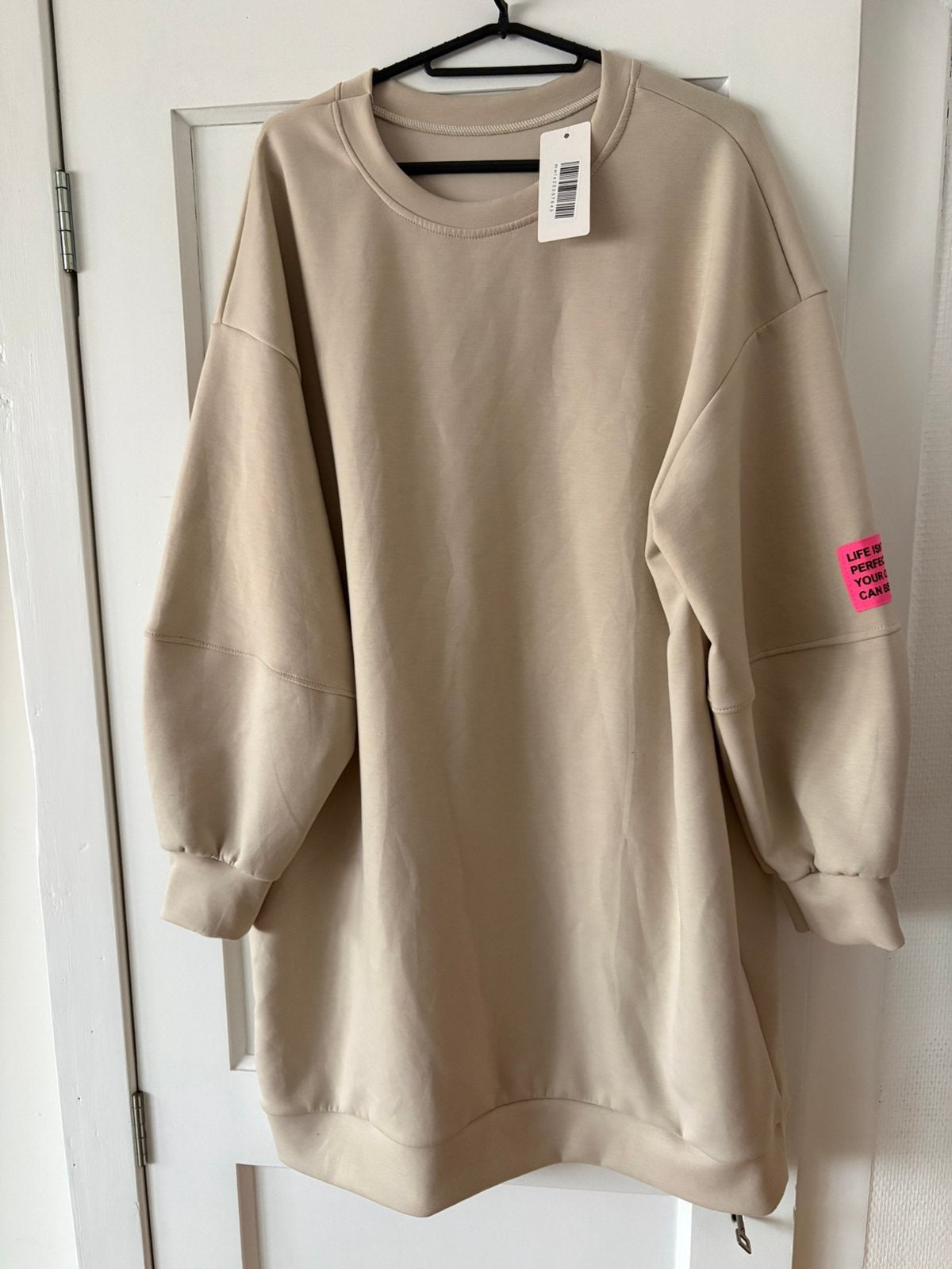 Mooie nieuwe jurk one size, Kleding | Dames, Jurken, Ophalen of Verzenden, Nieuw