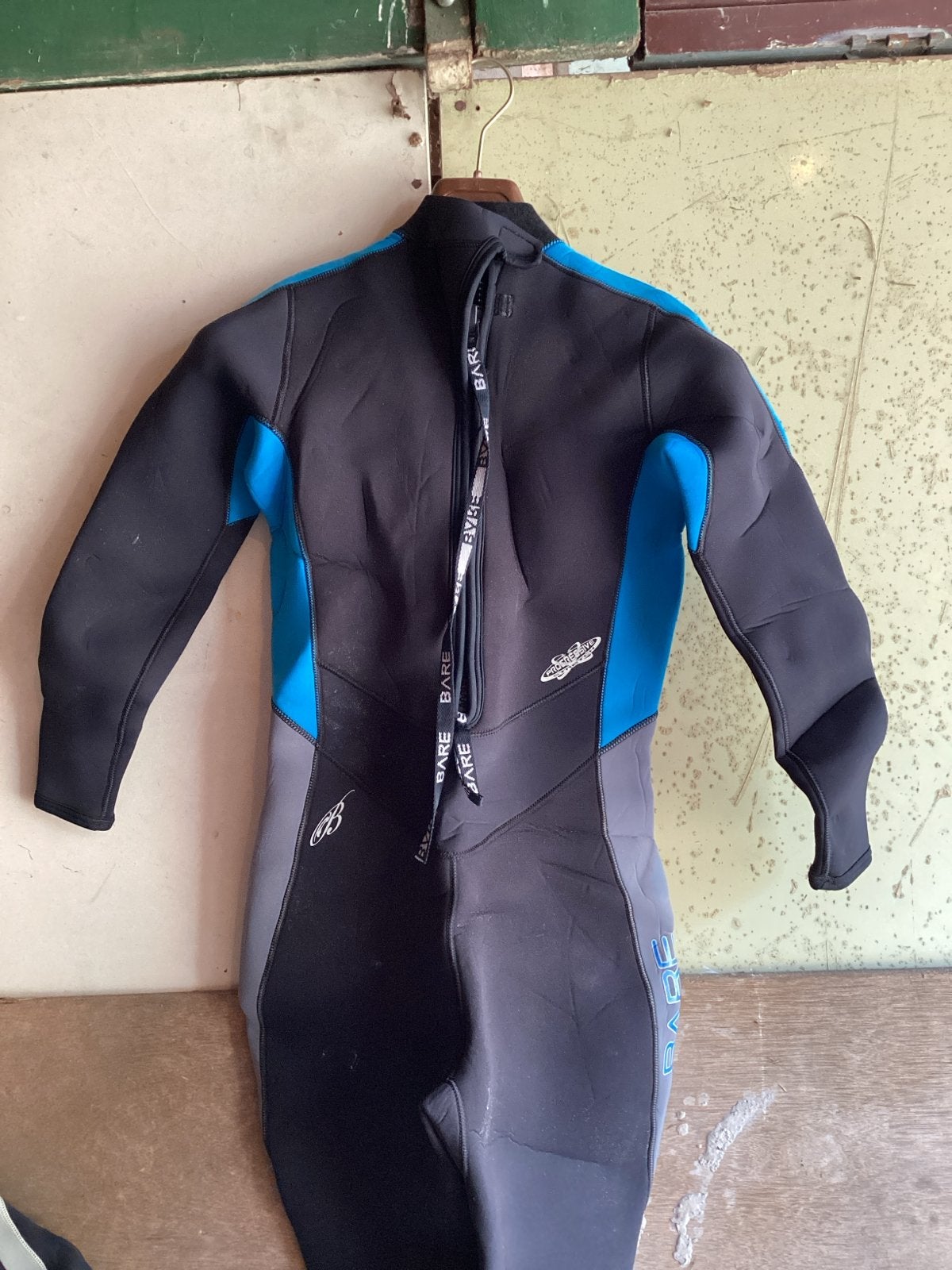 Bare Velocity Wetsuit - Maat 10, Ophalen, Gebruikt, Dame of Heer, Wetsuit